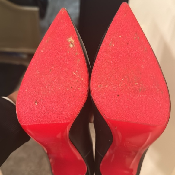 Christian Louboutin - Picture 14 of 17